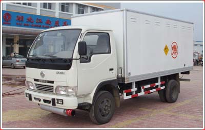 東風(fēng)金霸爆破器材運輸車(chē)圖片