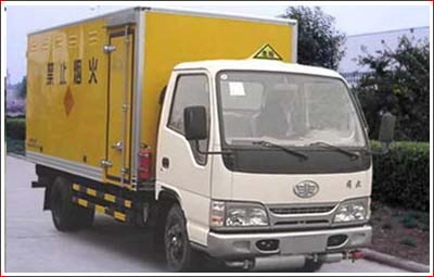解放爆破器材運輸車(chē)圖片