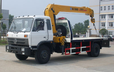 東風(fēng)153平板帶吊清障車(chē)